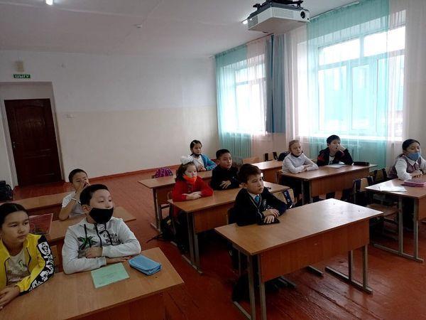 "Анаға қарап қыз өсер" атты смарт минут