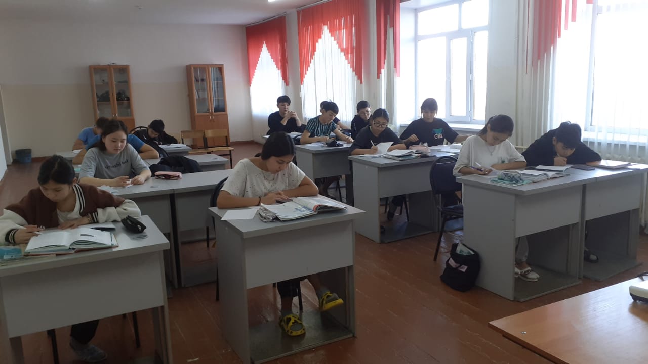 "Тəрбиешінің кəсіби өсуі: білім сапасына ықпалы бар ма?"  жобасы